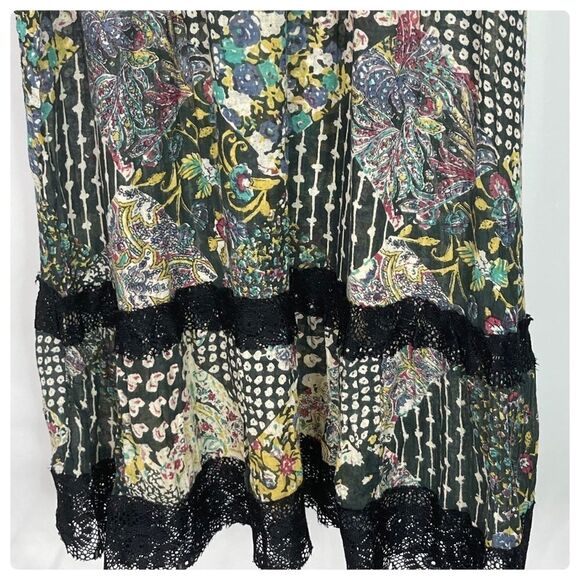 urban Renewal Floral Print Minidress w/ Lace Trim - Picture 4 of 16